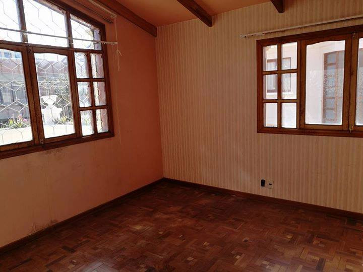 Casa en Alto Irpavi en La Paz 4 dormitorios 2 baños 2 parqueos Foto 9