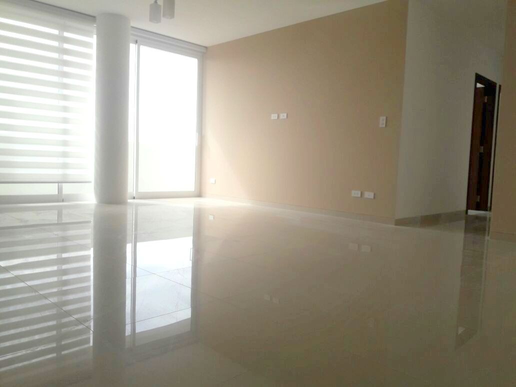 En Alquiler a $us 800 Foto 8