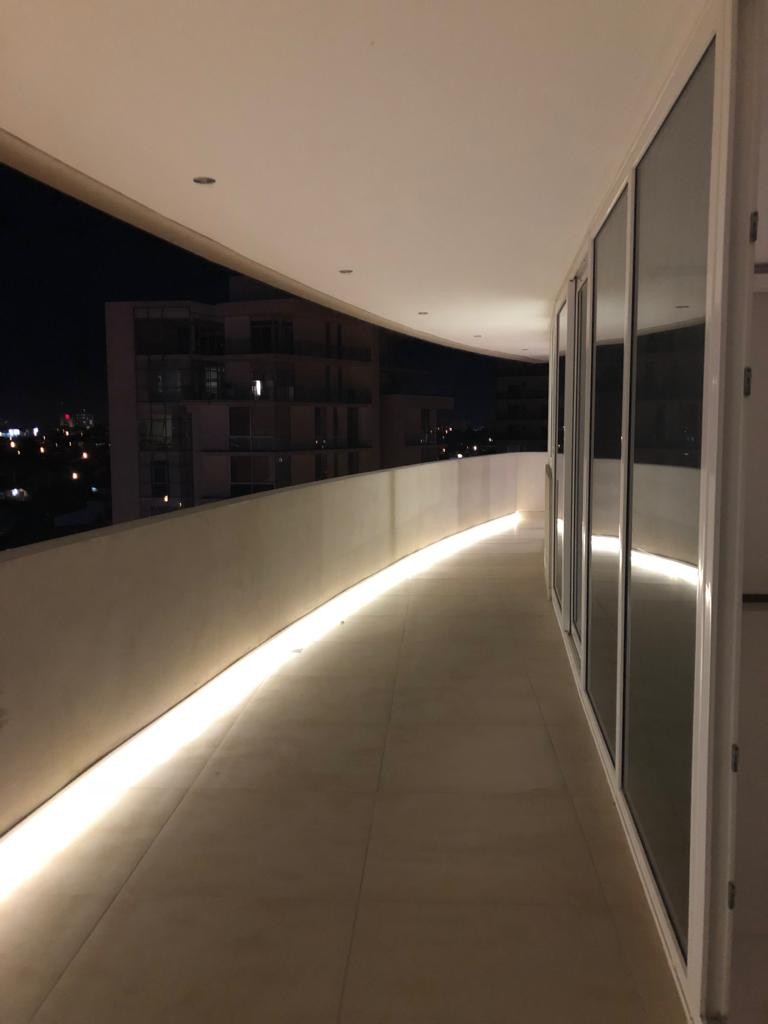 Departamento URBARI, Av Barrientos esq Av Apiaguaqui Foto 9