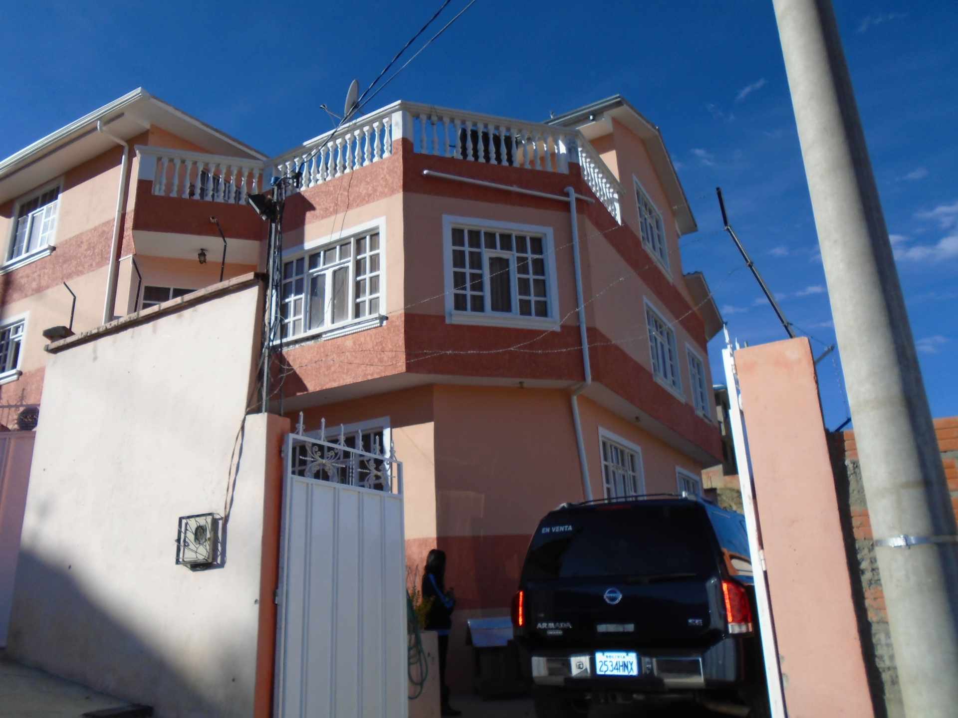Casa en Alto Irpavi en La Paz 7 dormitorios 5 baños 4 parqueos Foto 1