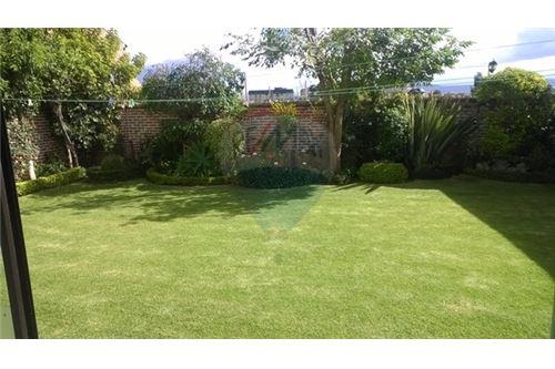 Local comercial en AlquilerAv. Circunvalación casi Av. Melchor Urquidi Foto 13