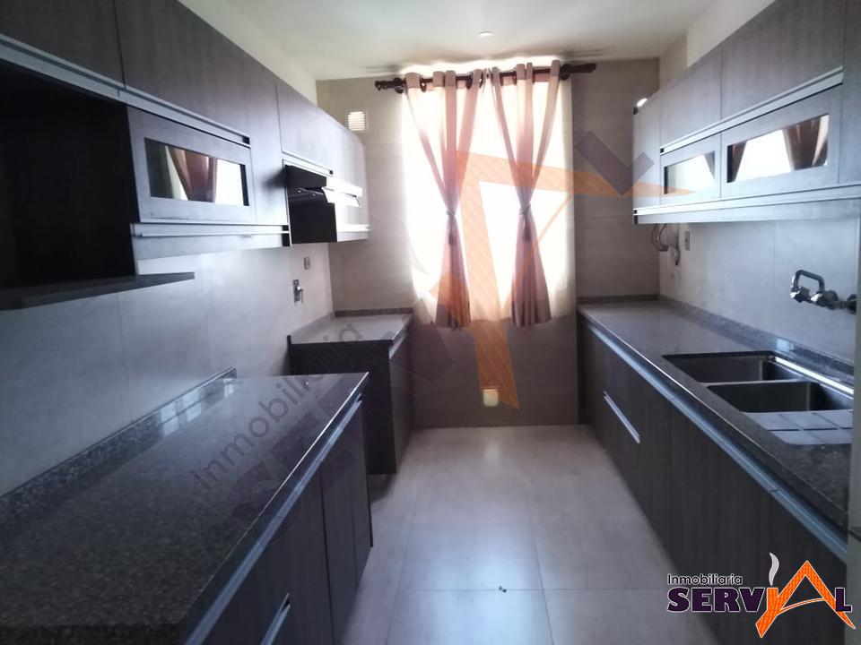 En Alquiler a $us 400 Foto 2