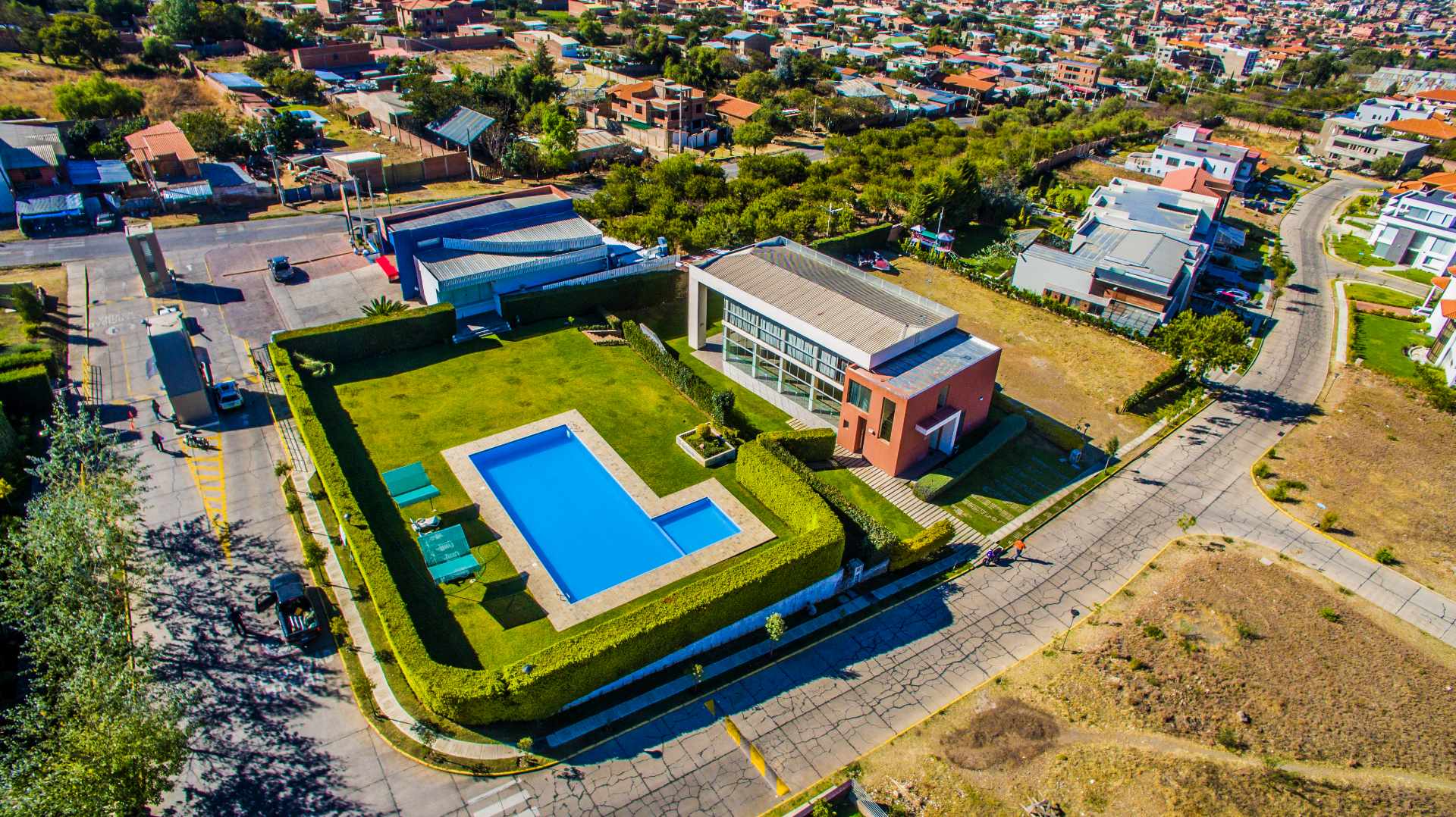 Casa en Villa Taquiña en Cochabamba 5 dormitorios 5 baños 3 parqueos Foto 26