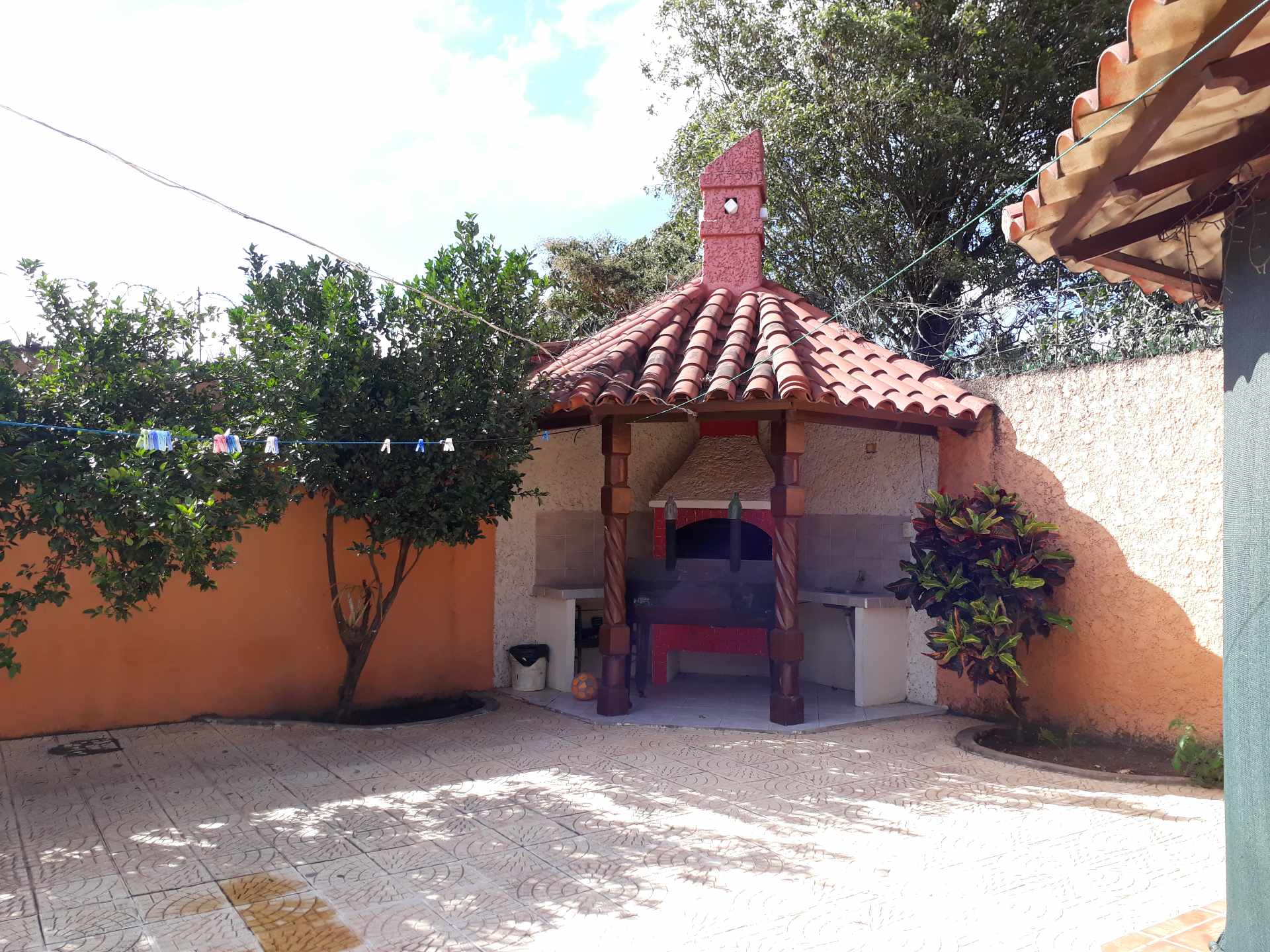 Casa en Carretera Cotoca en Santa Cruz de la Sierra 3 dormitorios 3 baños 3 parqueos Foto 8
