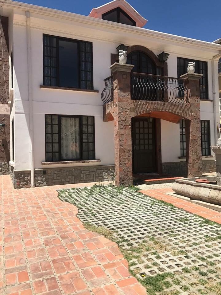 Casa en Alto Irpavi en La Paz 3 dormitorios 3 baños  Foto 1