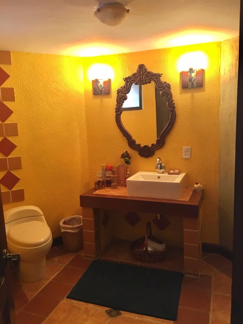 Casa en Mallasilla en La Paz 6 dormitorios 6 baños 4 parqueos Foto 2