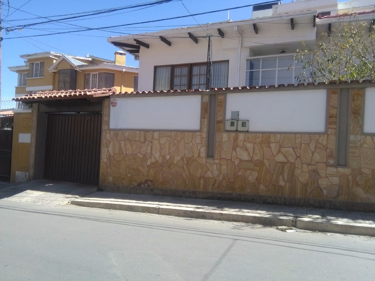 Casa en Los Pinos en La Paz 3 dormitorios 3 baños 2 parqueos Foto 10