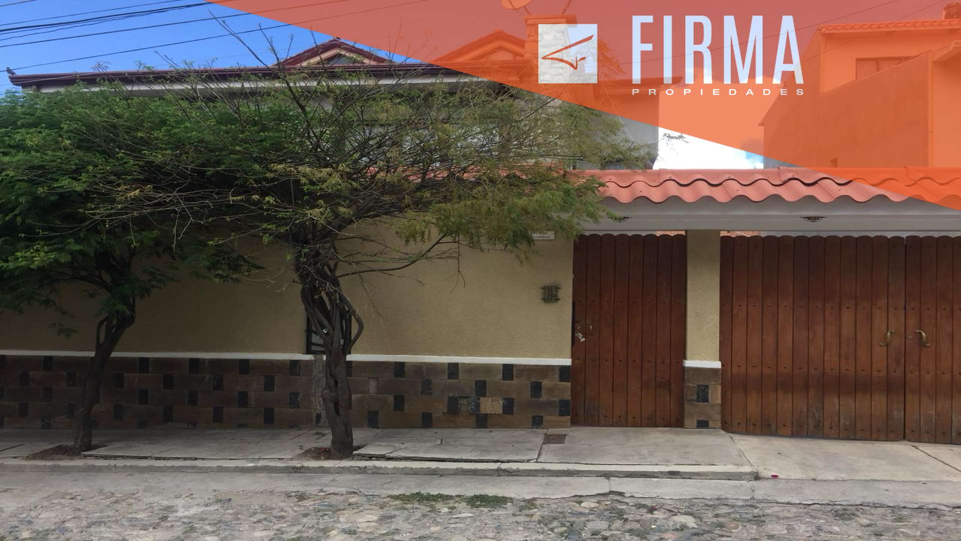 Casa en Seguencoma en La Paz 4 dormitorios 4 baños 3 parqueos Foto 10