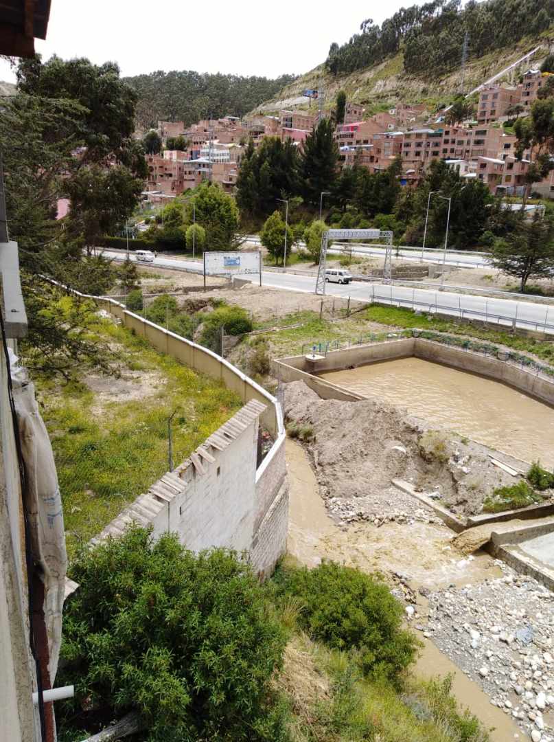 Galpón ACHACHICALA (Pura Pura) LA PAZ - BOLIVIA 
Plena conjunción de Autopista La Paz - El Alto con Av. Chacaltaya Foto 21