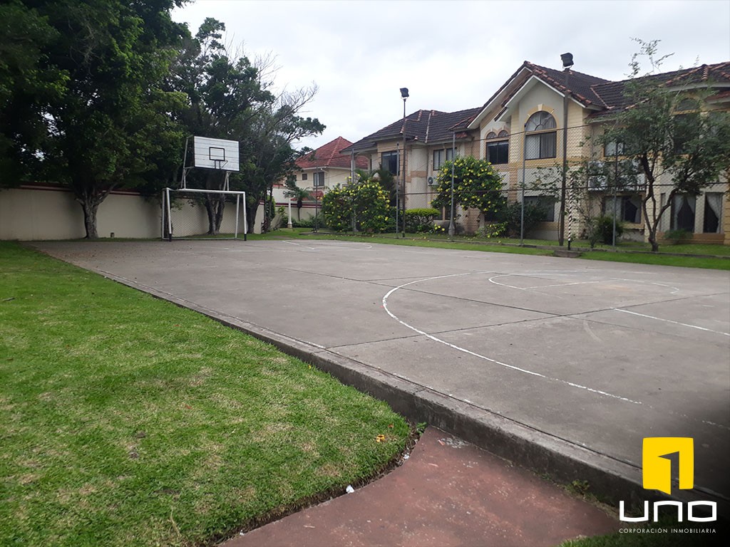 En Alquiler a $us 700 Foto 21