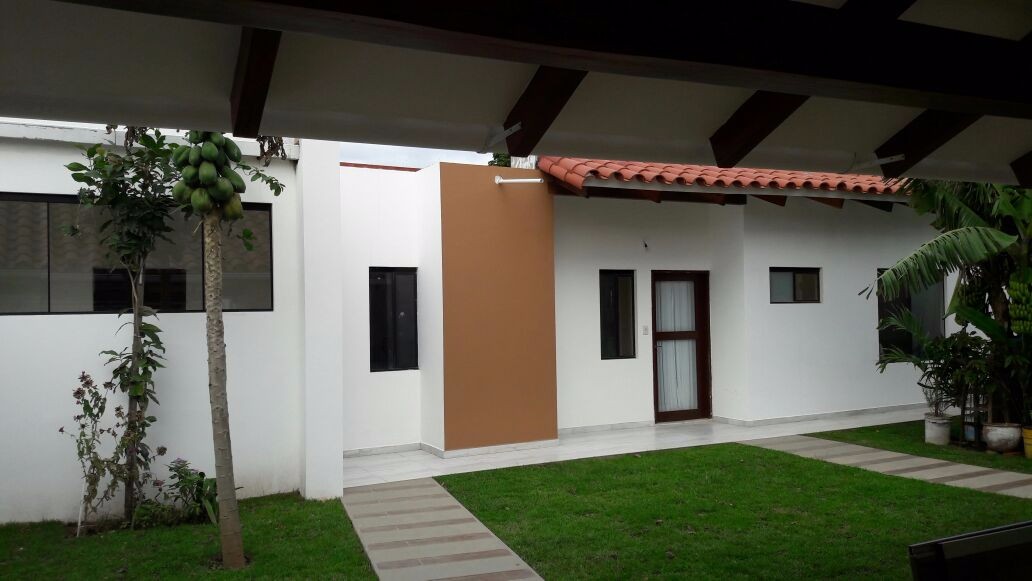 Casa en Carretera Norte en Santa Cruz de la Sierra 5 dormitorios 4 baños 3 parqueos Foto 10