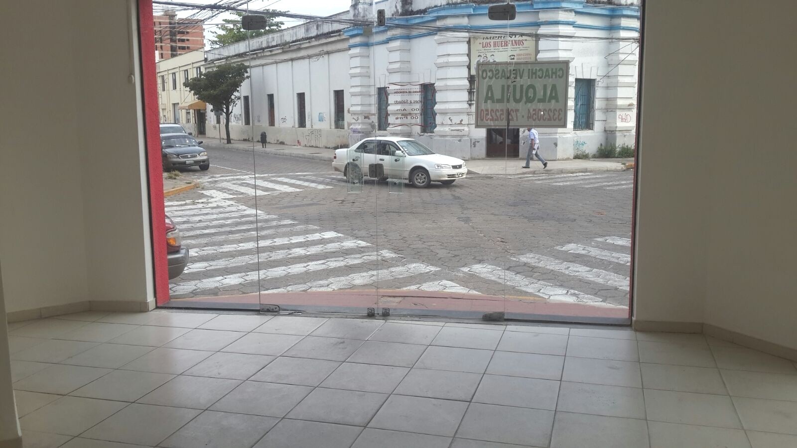 Local comercial LOCAL COMERCIAL EN ESQUINA SOBRE CALLE RENE MORENO Foto 11