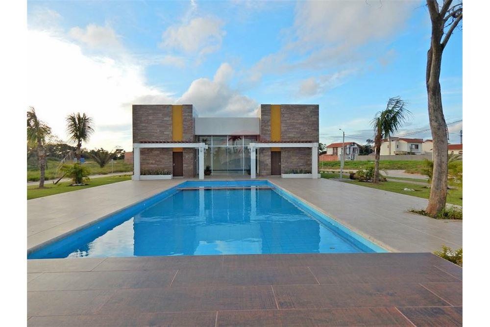 Casa en Urubó en Santa Cruz de la Sierra 5 dormitorios 5 baños 3 parqueos Foto 16