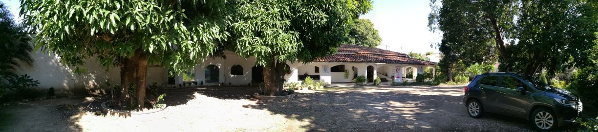 Casa en Hamacas en Santa Cruz de la Sierra 6 dormitorios 7 baños 15 parqueos Foto 2