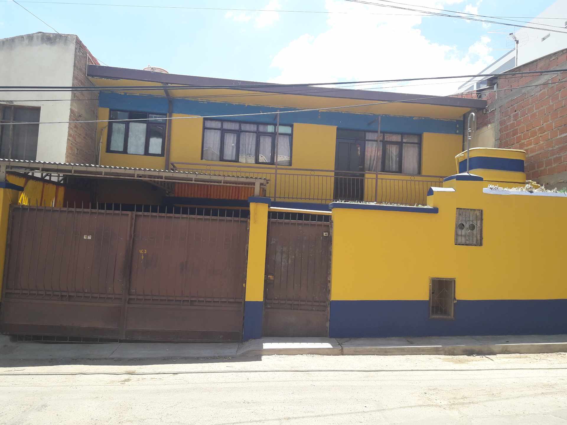Casa en Alalay en Cochabamba 13 dormitorios 2 baños 2 parqueos Foto 1