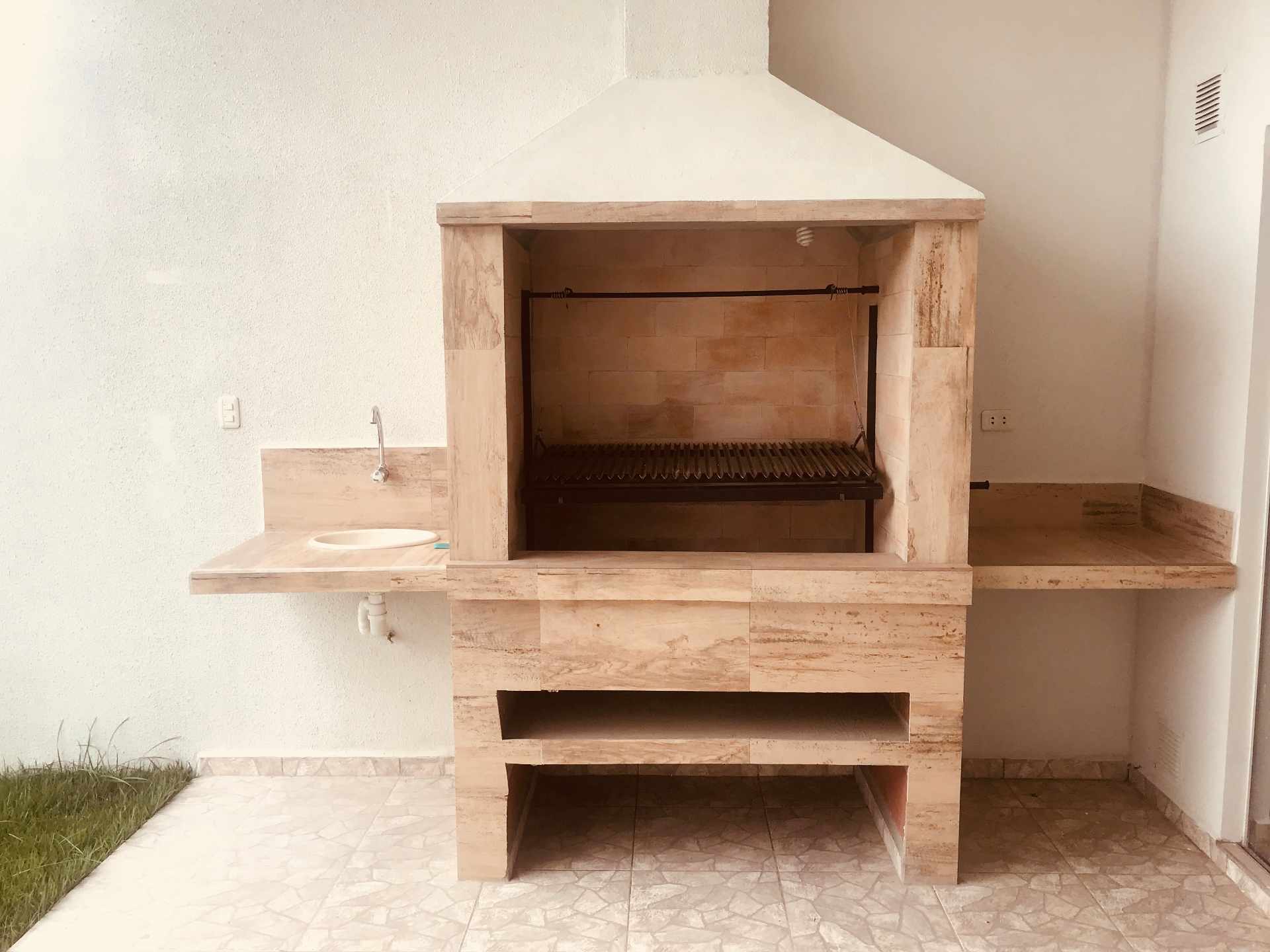 Casa Urbanizacion España - Zona Sur 6to Anillo Foto 7