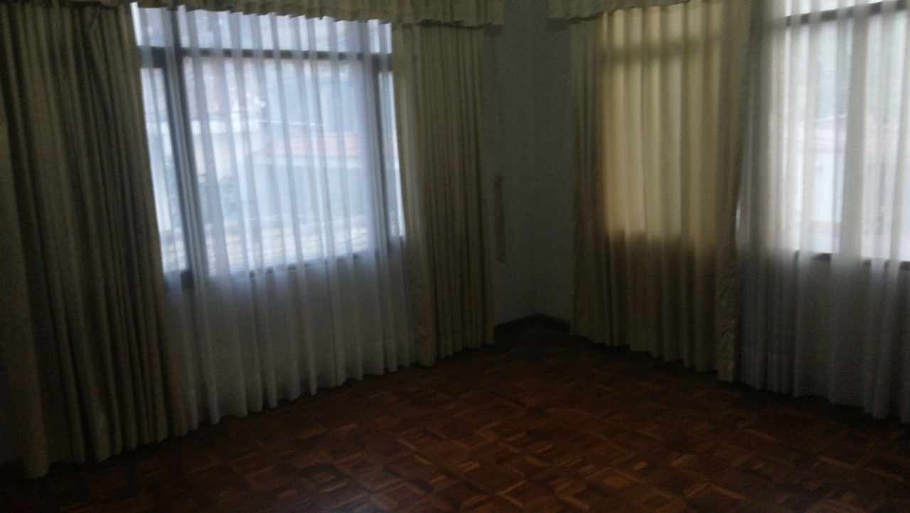 Casa en Aranjuez en Cochabamba 4 dormitorios 4 baños 3 parqueos Foto 3