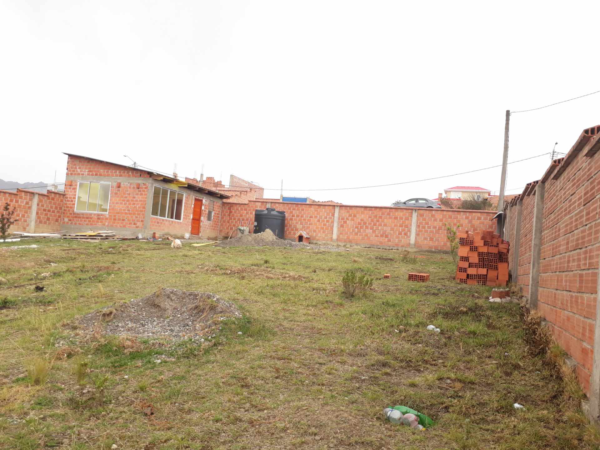 Terreno en VentaIngreso a Ciudadela Stronguista, acceso empedrado, con cordones de acera, agua y luz Foto 10