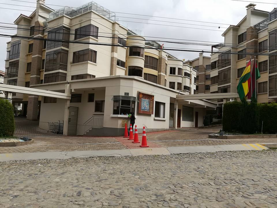 Departamento Condominio Girasoles ,Achumani , Avenida Alexander Final calle 22 (lado Colegio Aleman) # 100 Foto 1