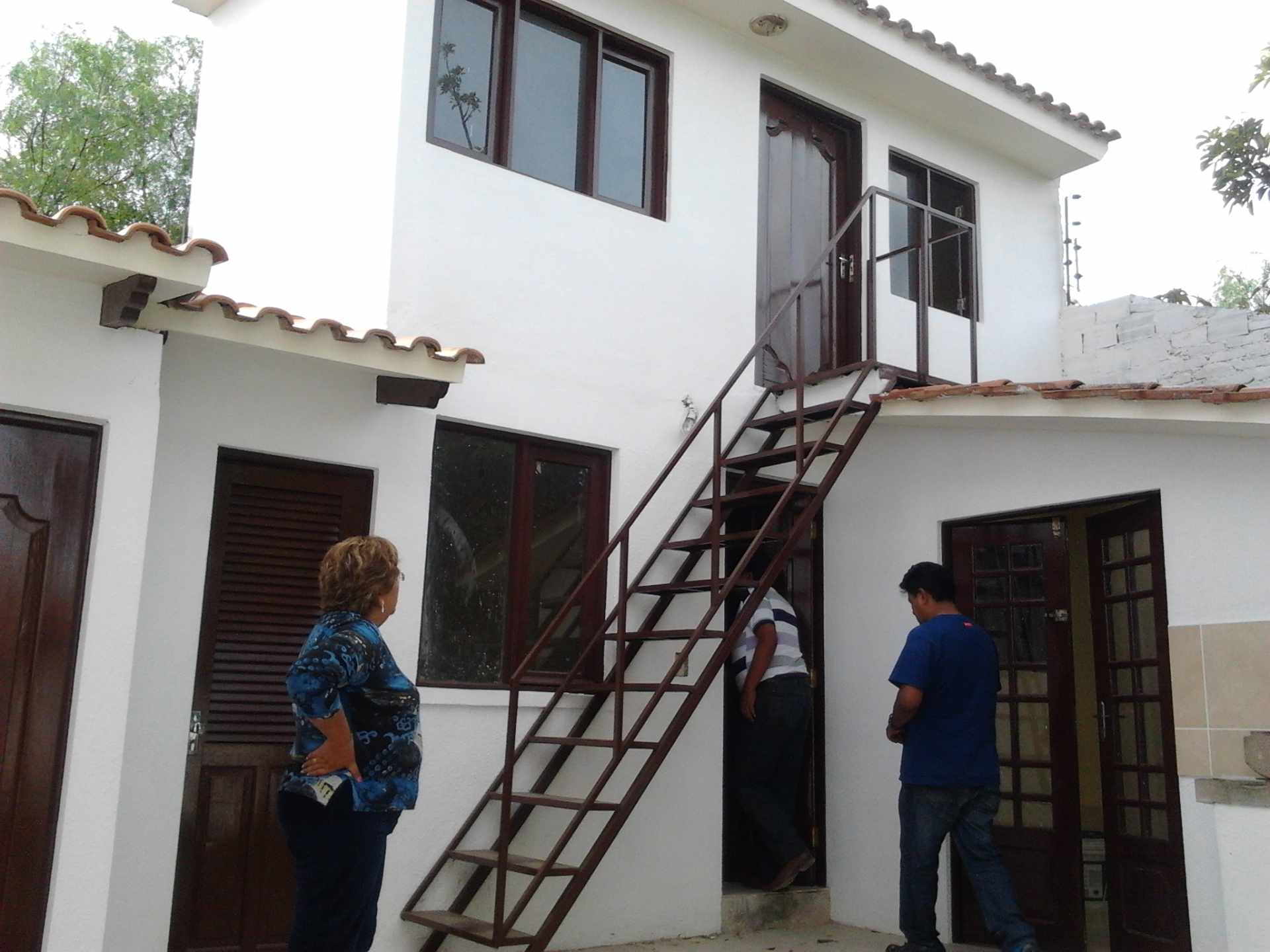 Casa AV AMERICA ESTE Y MELCHOR URQUIDI.  Foto 1