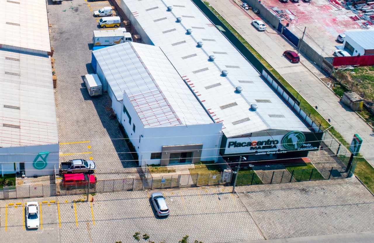 Galpón en AlquilerPROPIEDAD COMERCIAL EN ALQUILER 4TO ANILLO Y RADIAL 27 Foto 10