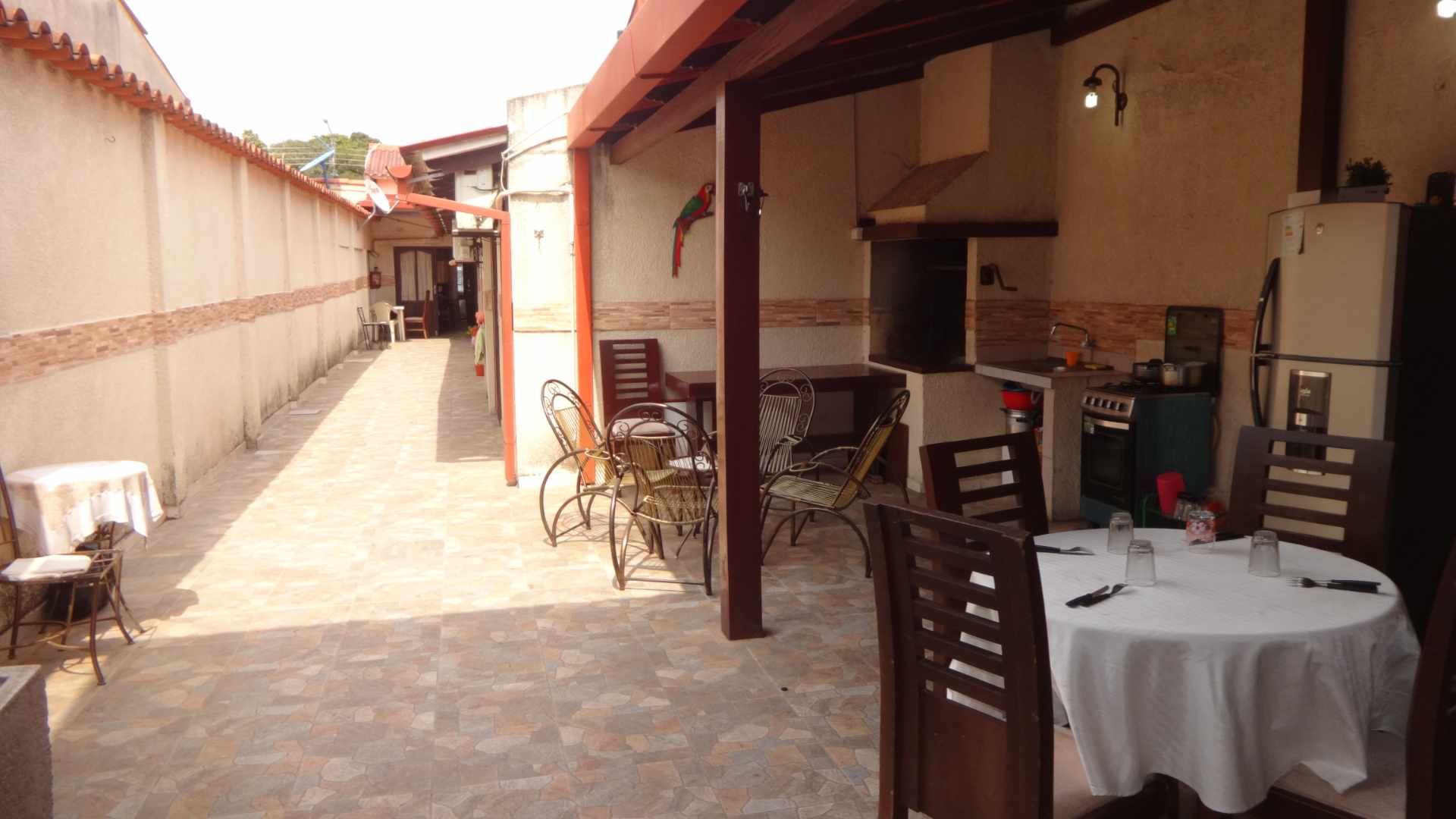 Casa en Entre 1er y 2do anillo Este en Santa Cruz de la Sierra 3 dormitorios 2 baños 2 parqueos Foto 1