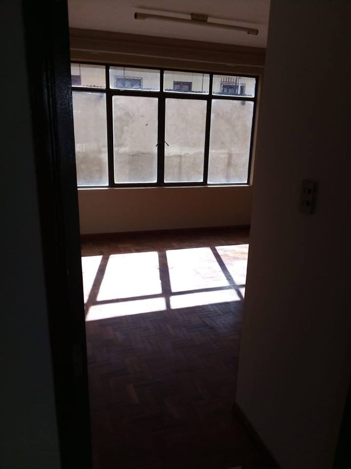 Departamento en AlquilerCalle Esteban Arze Foto 6