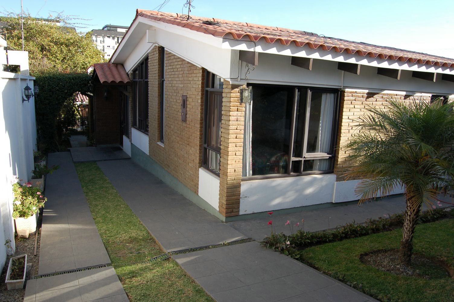 Casa en Aranjuez en Cochabamba 3 dormitorios 3 baños 3 parqueos Foto 1