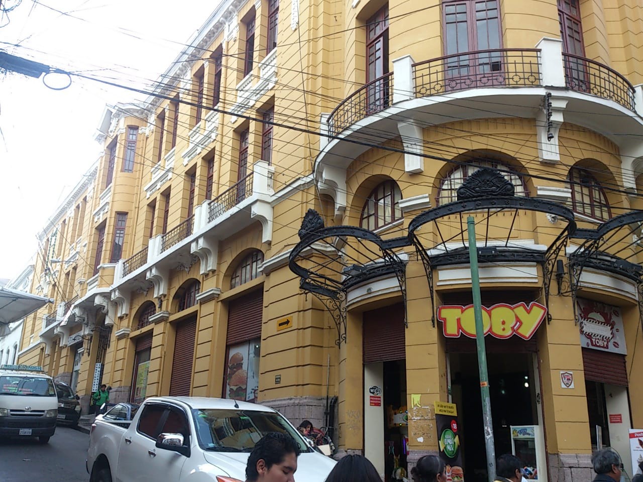 Casa Calle Comercio / Genaro Sanjinés Foto 12