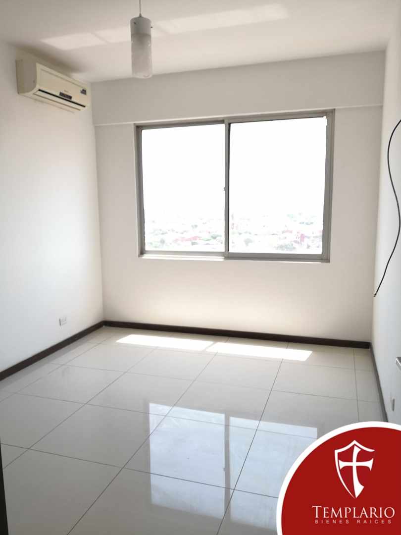 Departamento en AlquilerAv. Paragua 2do y 3er Anillo - Condominio Curupau Paragua Foto 5