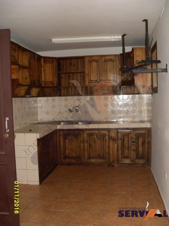Casa en Noroeste en Cochabamba 5 dormitorios 6 baños 3 parqueos Foto 8