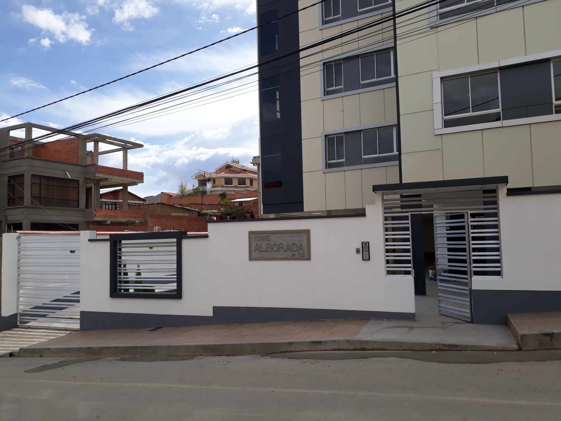 Departamento en Mallasilla en La Paz 3 dormitorios 3 baños 1 parqueos Foto 9
