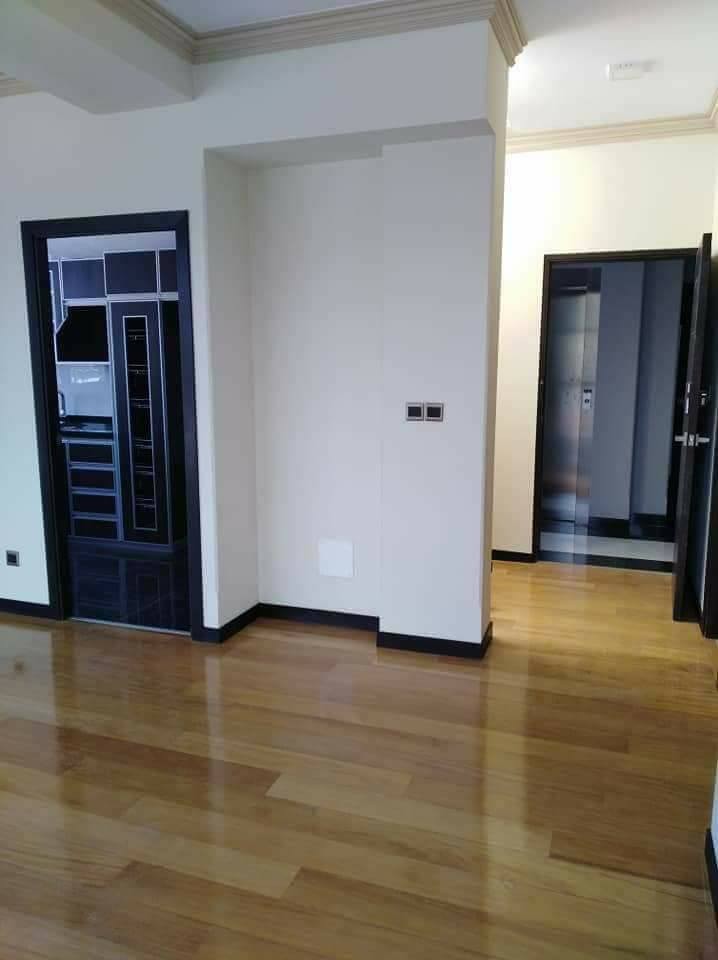 Departamento en Irpavi en La Paz 3 dormitorios 3 baños 1 parqueos Foto 2
