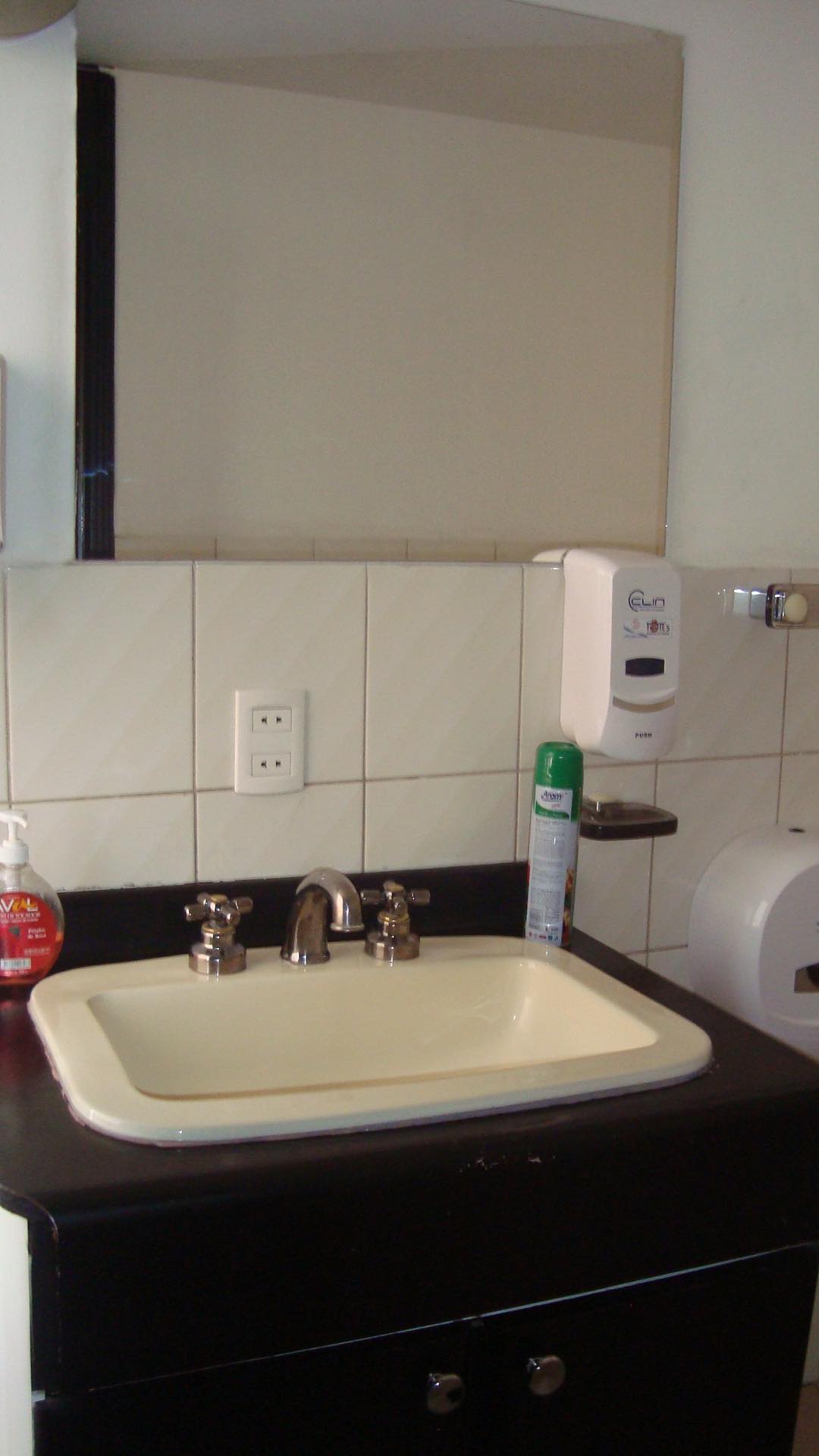 Oficina en AlquilerFederico Suazo esq. Bueno,Nº 1598  Edificio Park Inn,  Foto 7