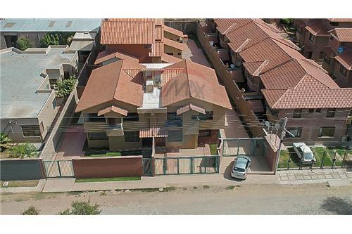 Casa en Sacaba en Cochabamba 14 dormitorios 3 baños 1 parqueos Foto 18