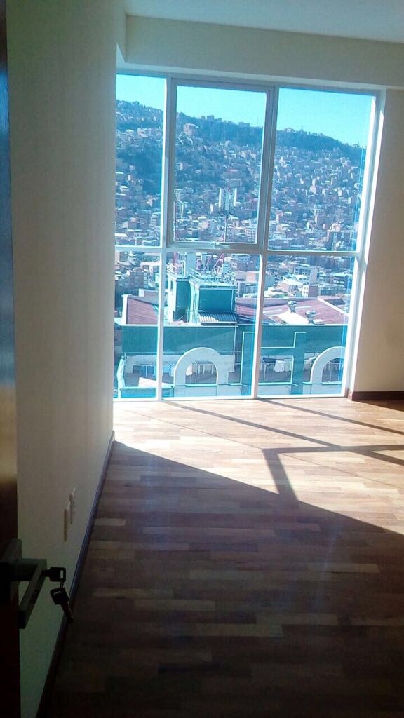 Departamento en Miraflores en La Paz 2 dormitorios 2 baños  Foto 10