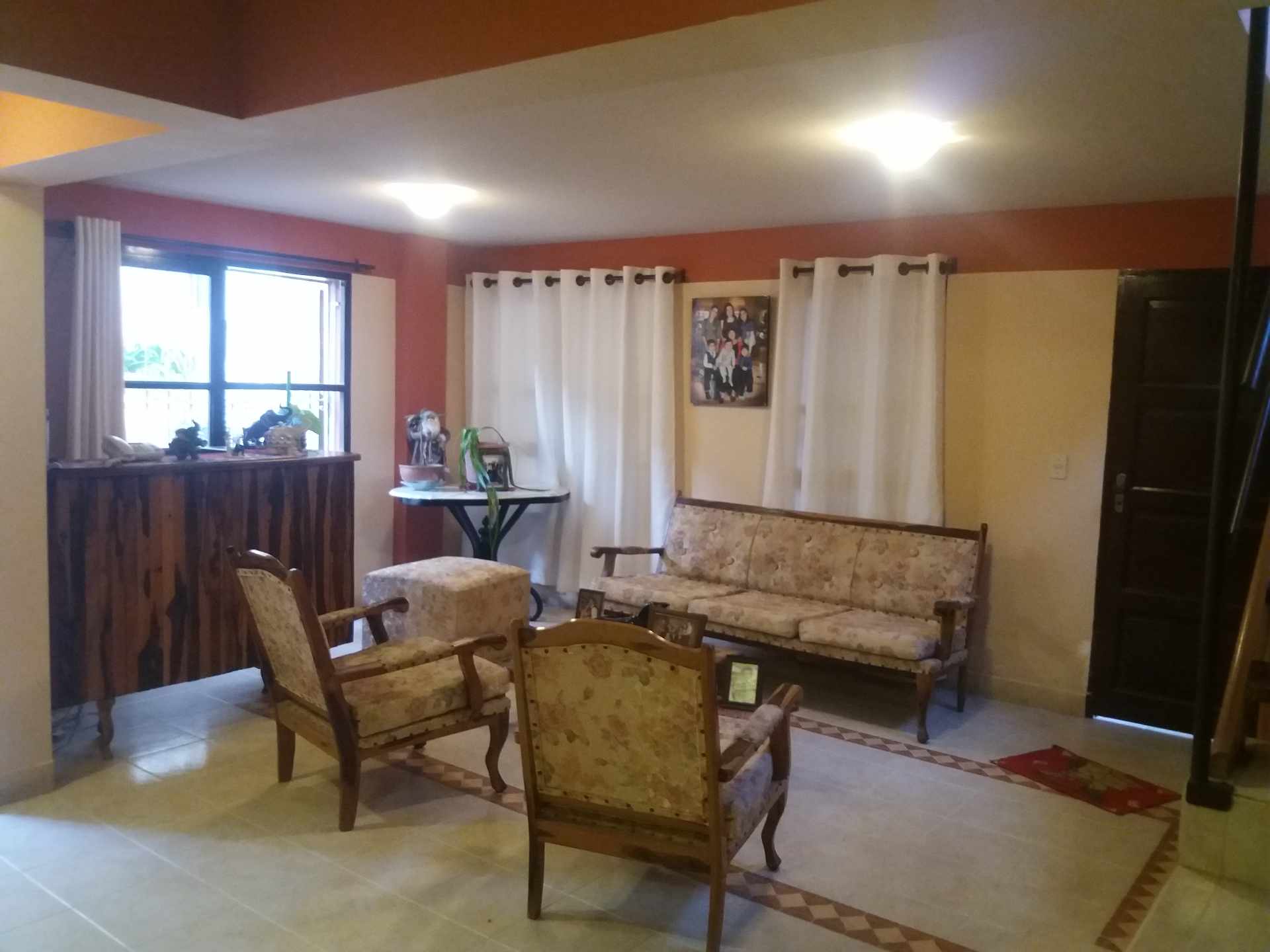 Casa en Aranjuez en Cochabamba 8 dormitorios 4 baños 3 parqueos Foto 16