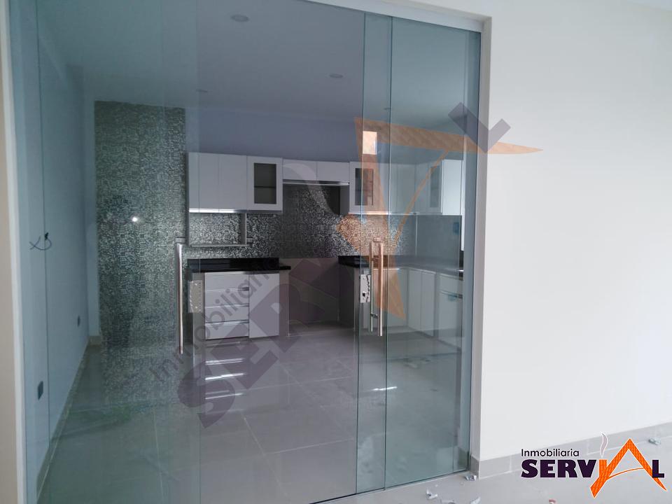 Casa CASA DE TRES PLANTAS ESTILO MINIMALISTA A ESTRENAR   INMEDIACIONES AV. D´ORBIGNY Y AV. THUNUPA Foto 5