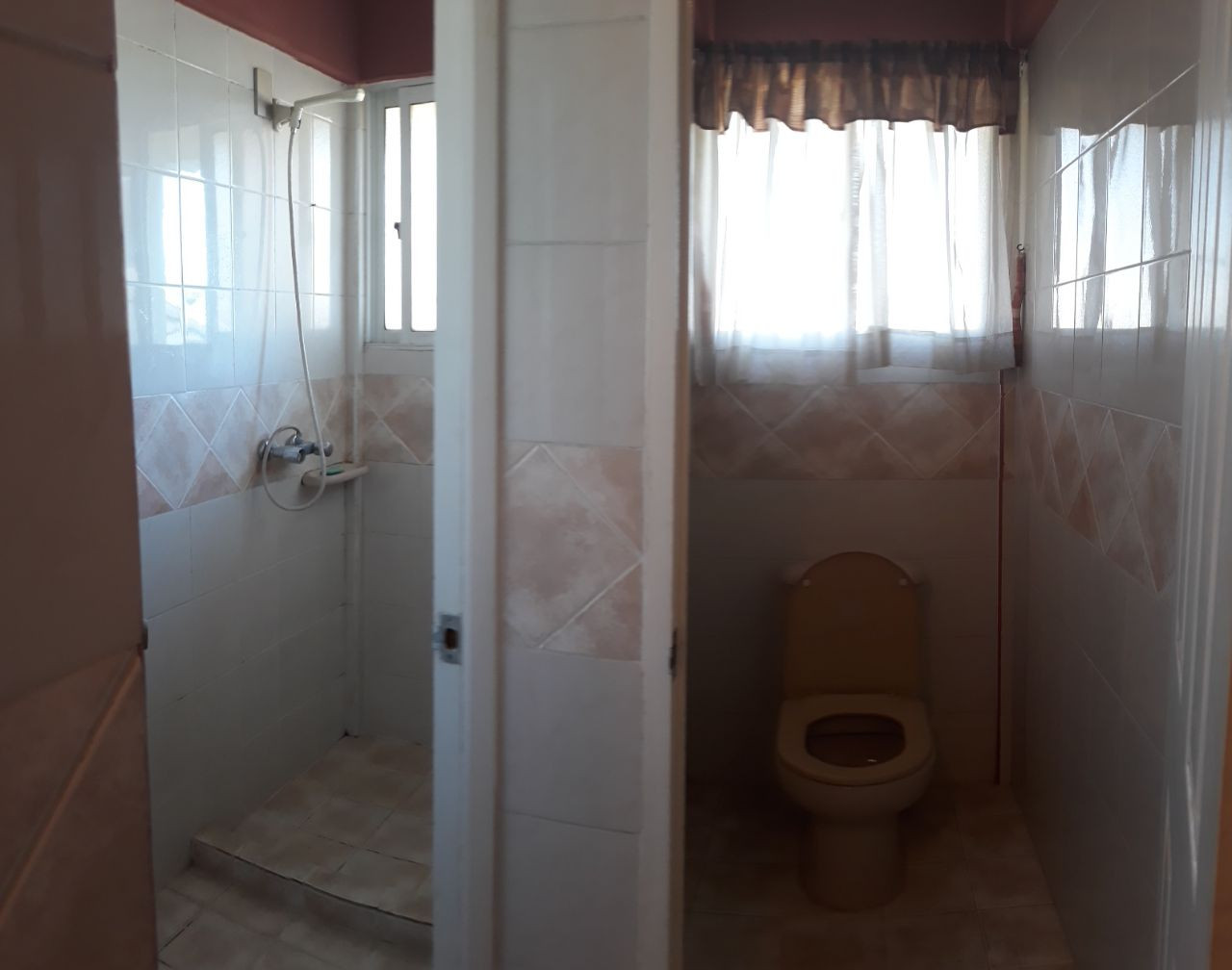 Departamento en AlquilerCondominio Horizonte Av. Circunvalación. Calle innominada 4 dormitorios 2 baños 1 parqueos Foto 6