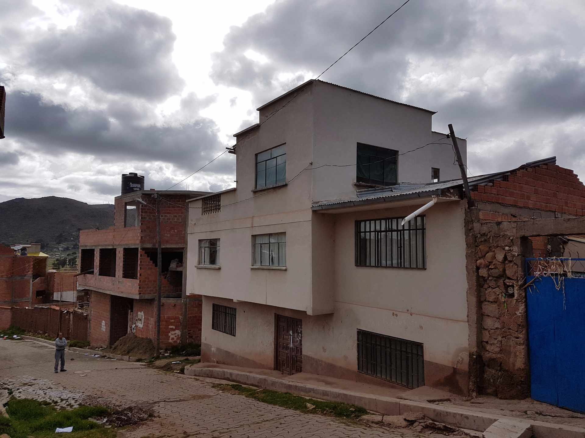 Casa en VentaCalle Luis Rios esq. pasaje Illimani Nro. 29, Zona Munaypata Foto 9