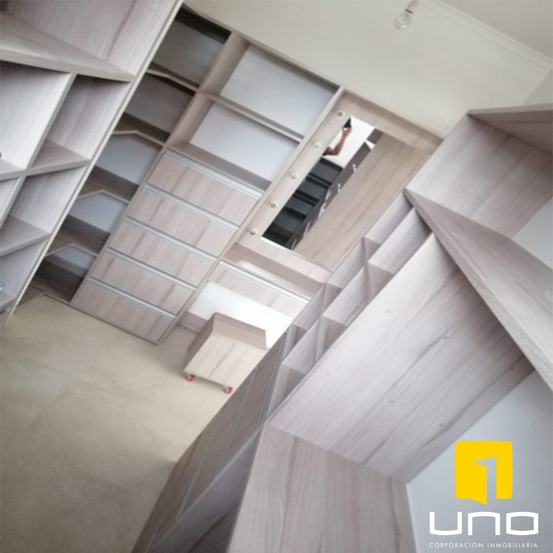 Casa en El Remanso en Santa Cruz de la Sierra 4 dormitorios 4 baños 3 parqueos Foto 4