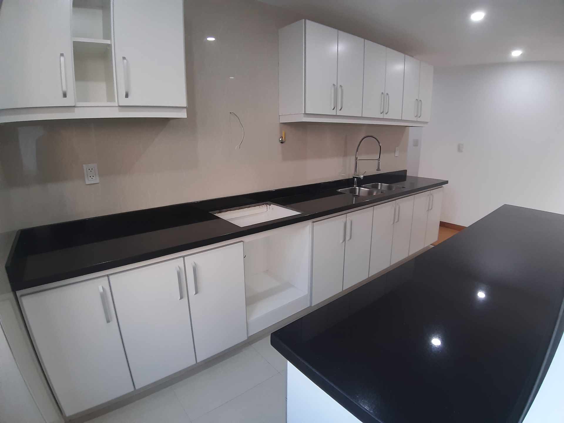 En Alquiler a $us 500 Foto 3