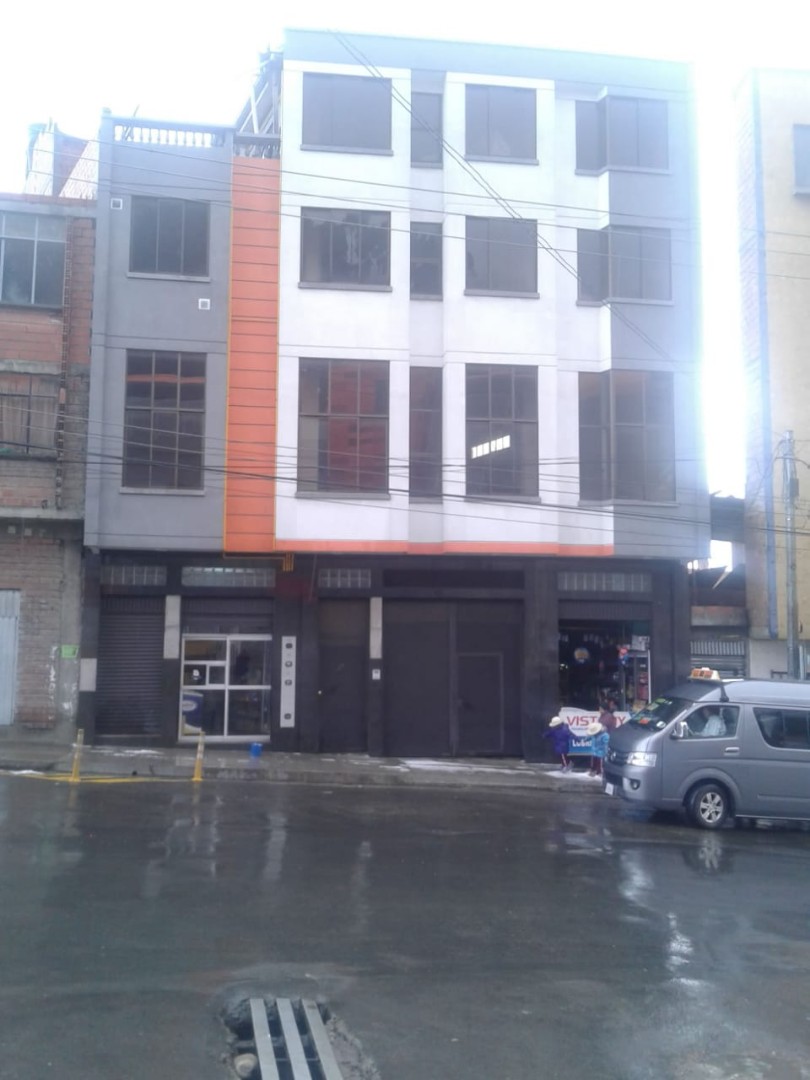Local comercial en Centro en La Paz  2 baños  Foto 2