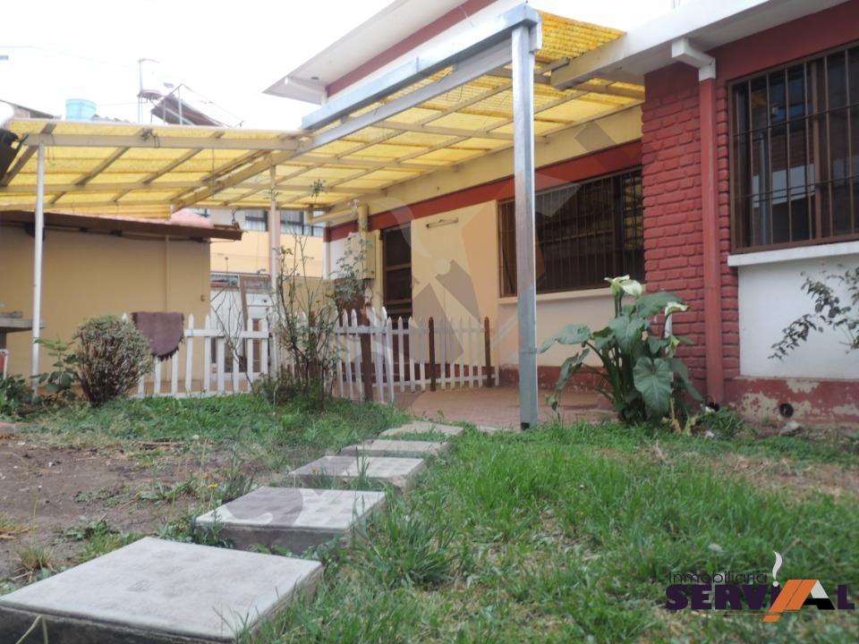 Casa en Muyurina en Cochabamba 8 dormitorios 4 baños 4 parqueos Foto 6