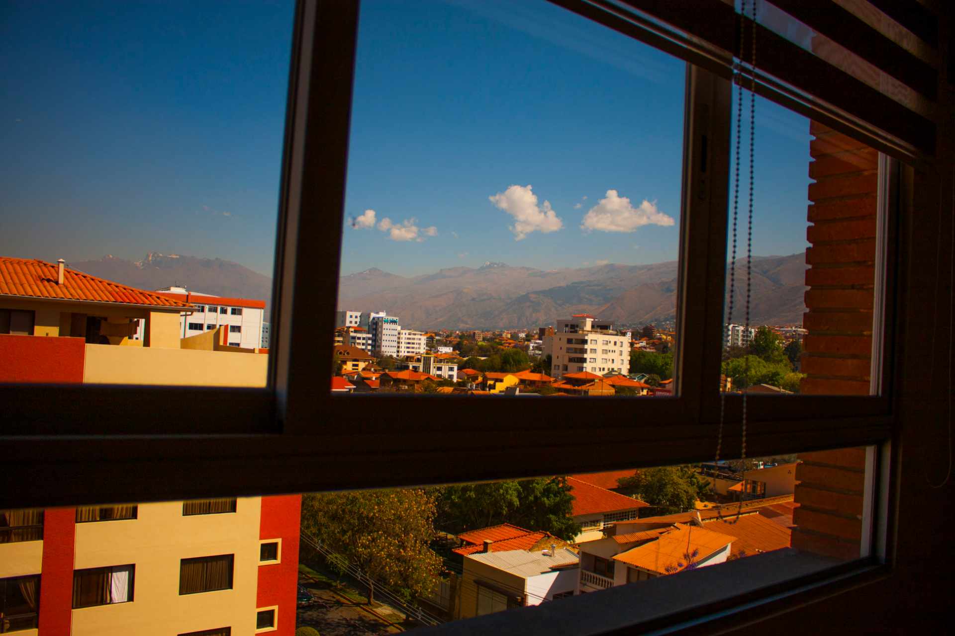 Departamento en Queru Queru en Cochabamba 2 dormitorios 2 baños 1 parqueos Foto 10