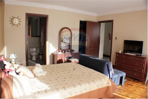 Departamento en Sarco en Cochabamba 3 dormitorios 3 baños  Foto 8