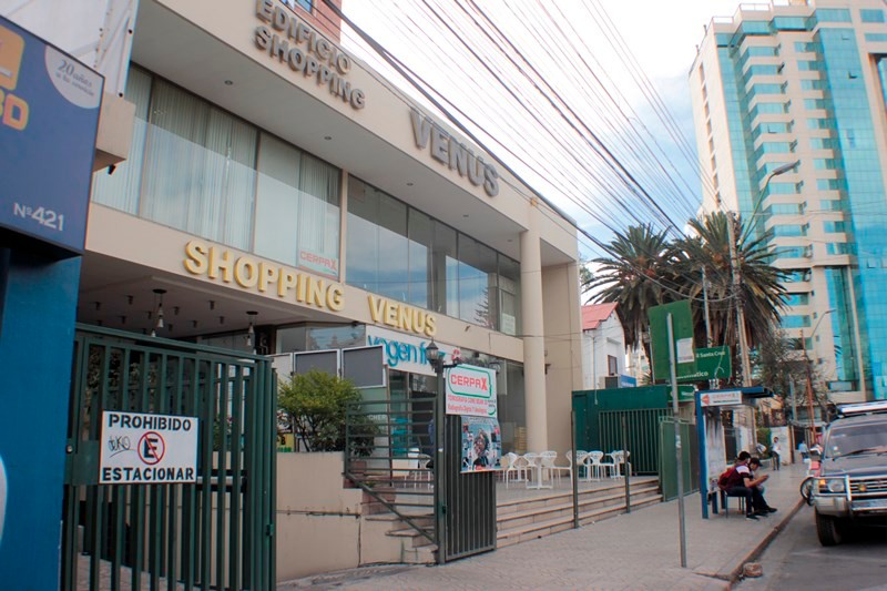 Local comercial en VentaC. 25 de mayo - Zona Central Foto 3