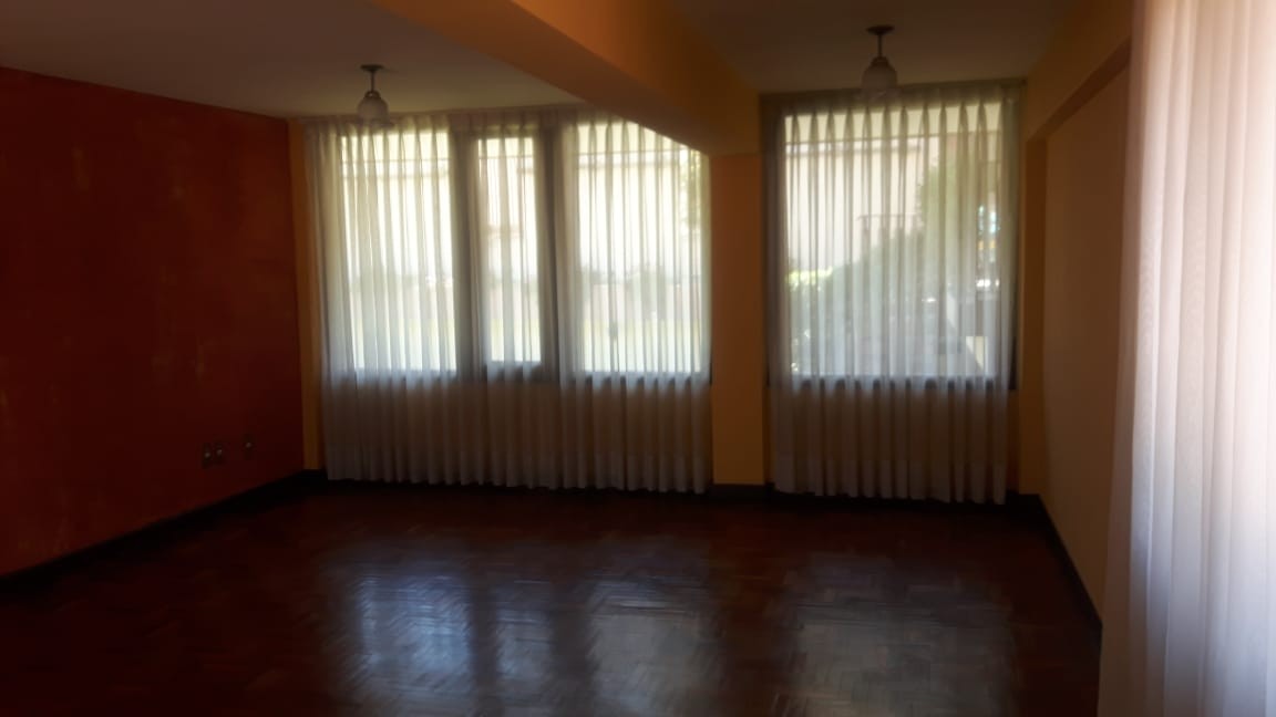 Departamento en Obrajes en La Paz 2 dormitorios 1 baños 1 parqueos Foto 10