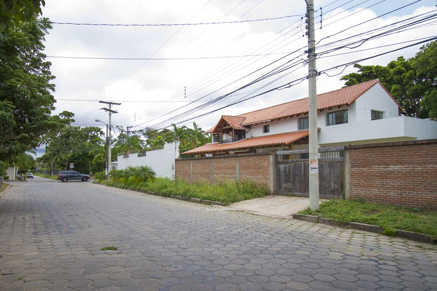 Casa en VentaSanta Cruz de la Sierra, Bolivia 5 dormitorios 6 baños 4 parqueos Foto 15