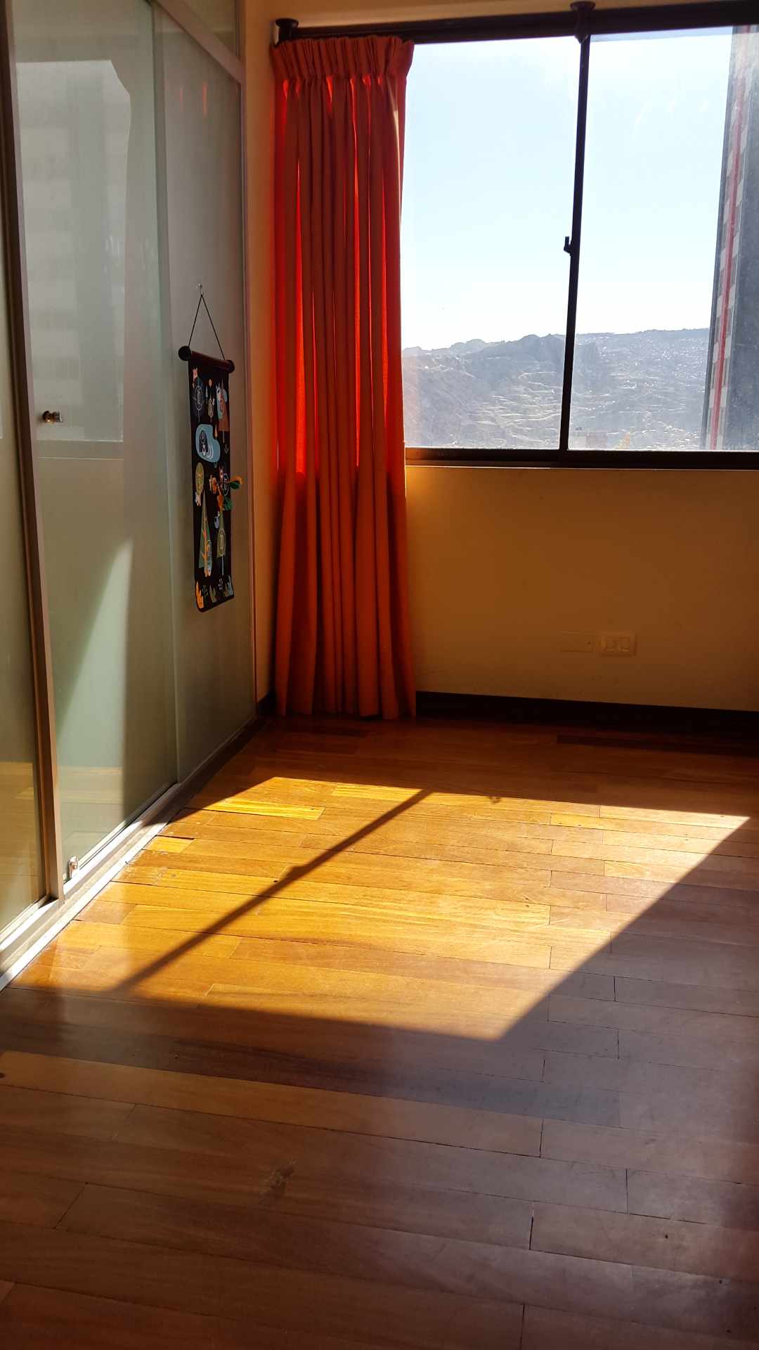 Departamento en Cota Cota en La Paz 3 dormitorios 2 baños 1 parqueos Foto 3